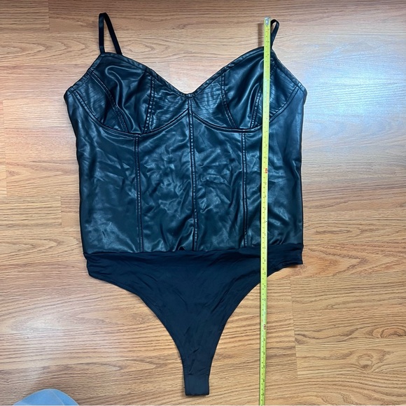 Guess Faux Leather Black Bodysuit Size XL - Picture 7 of 8